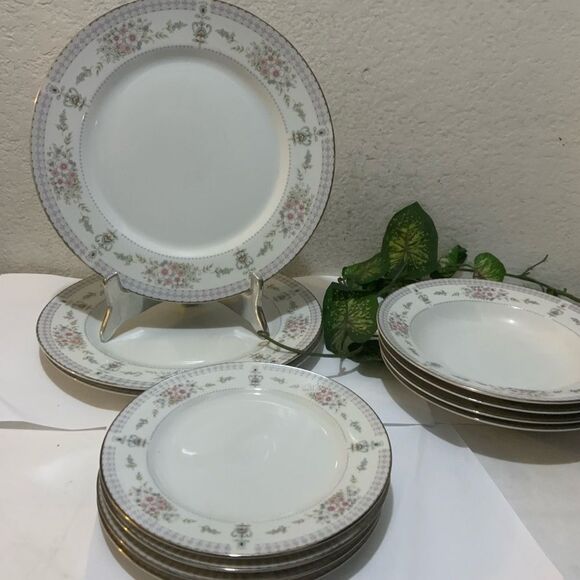 Mikasa Fine China Hamilton L9032 Dinnerware plates 11 pcs dinner salad plates